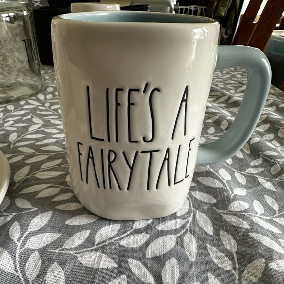 NEW Rae Dunn Disney Princess Cinderella Life’a A Fairytale Mug! - Picture 1 of 2